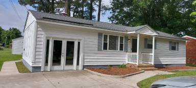 Main picture of 216 Lindsey Ave