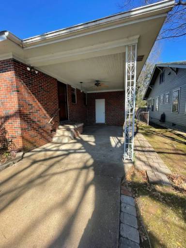 Main picture of 818 Grant St SE