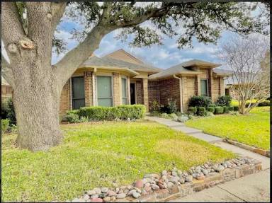 Main picture of 16630 Cleary Cir