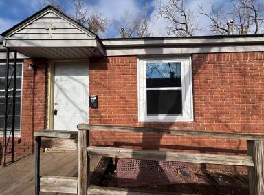 Main picture of 1039 S Laura Ave