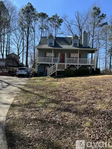 Main picture of 72 Lake Avalon Ct
