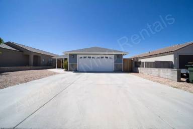 Main picture of 3701 N Lomita St