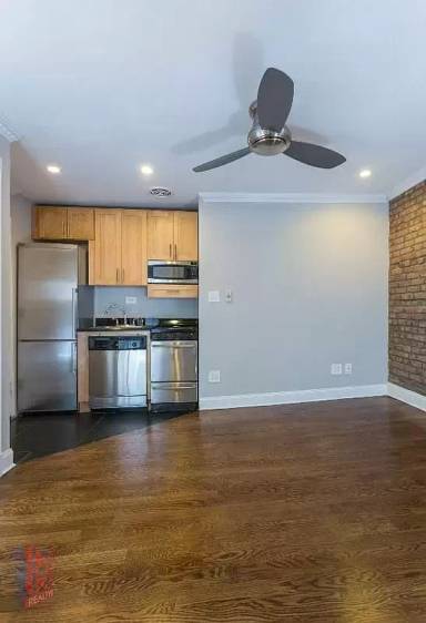 Main picture of 222 Avenue B