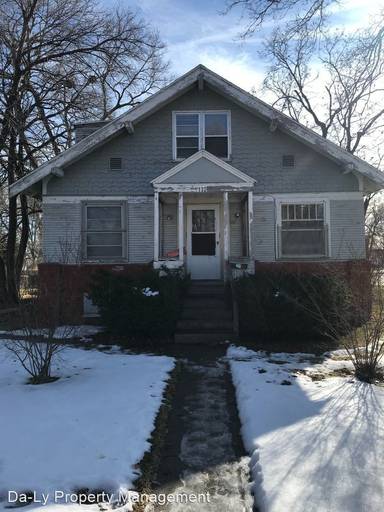 Main picture of 1323 W Louise St