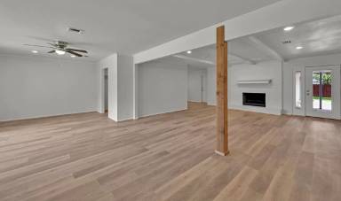 Main picture of 5604 Lake Highlands Dr