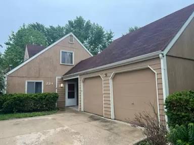 Main picture of 236 Deerfield Ln