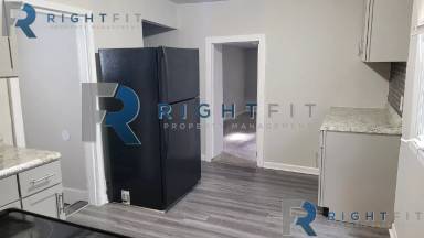 Main picture of 907 8th Ave
