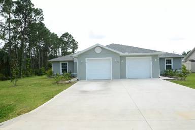 Main picture of 39 Buttonworth Dr