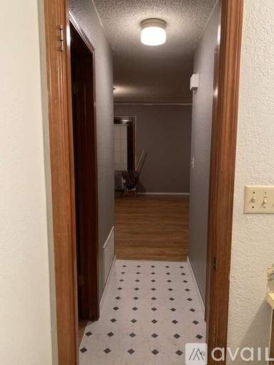 Main picture of 122 E Mosier St