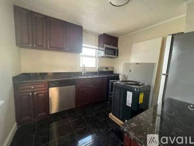 Main picture of 256 Columbus Ave