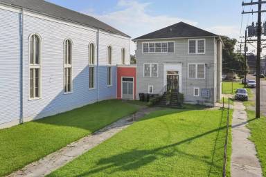 Main picture of 2203 Second Street