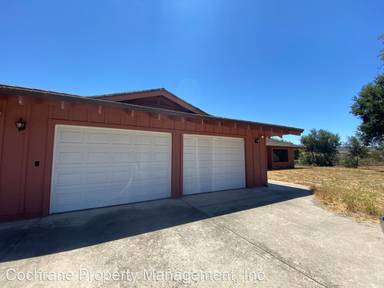 Main picture of 3055 Highway 135