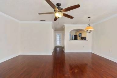 Main picture of 2617 E Church St