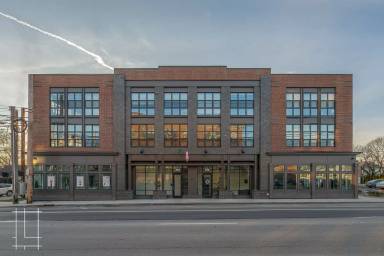 Main picture of 200 E 1st Ave