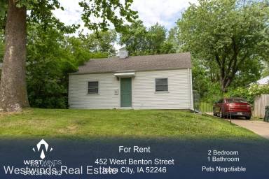 Main picture of 452 W Benton St