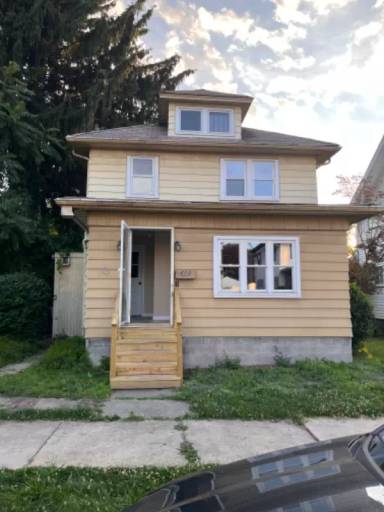 Main picture of 410 Cedar Ave