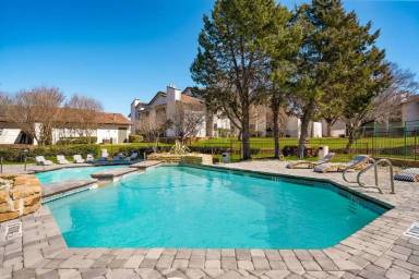 Main picture of 8900 Randol Mill Rd