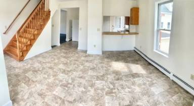 Main picture of 27 River St