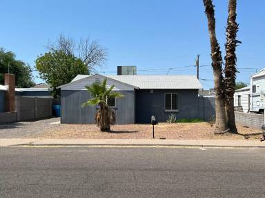 Main picture of 2138 W Lewis Ave