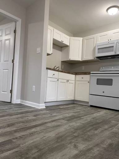 Main picture of 852 Little Bay Ave