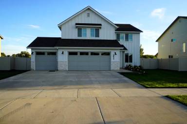 Main picture of 5813 W Stavros St