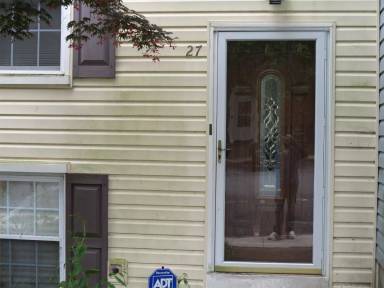 Main picture of 27 Bohn Ct