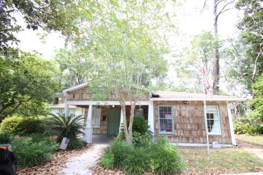 Main picture of 1632 NW 7th Pl