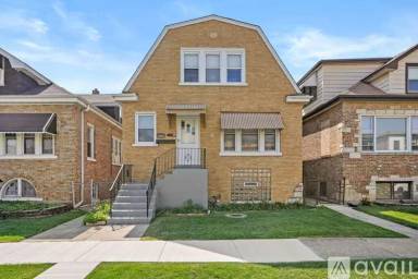 Main picture of 2546 N 72nd Ct