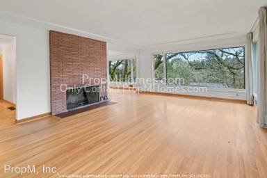 Main picture of 5541 SW California St