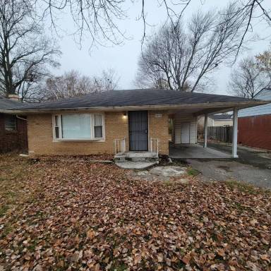Main picture of 4148 N Grand Ave