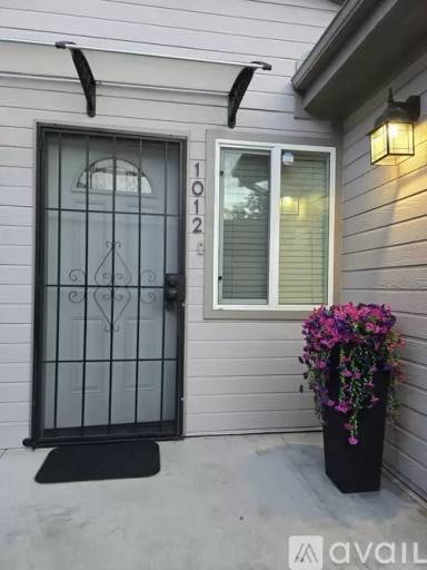 Main picture of 1010 Florence Pl