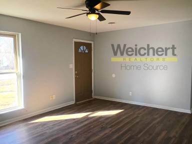 Main picture of 103 N 10th Ave
