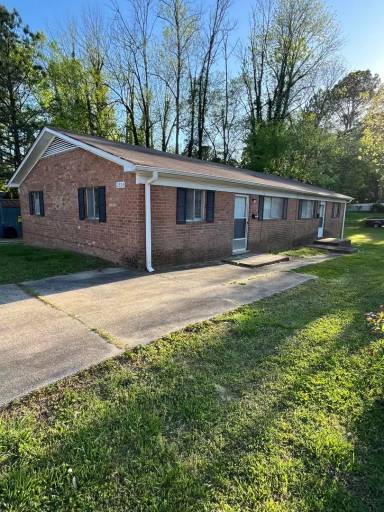 Main picture of 2304 Lincoln St