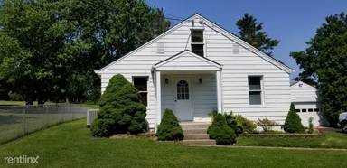 Main picture of 6037 Crestview Ave