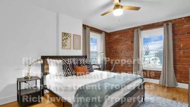 Main picture of 821-27 W Rich St