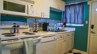 Main picture of 1740 E Broad St