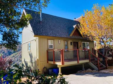 Main picture of 1620 Edge Cliff Dr