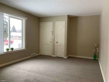 Main picture of 1718 4th St N