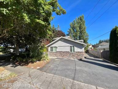 Main picture of 5107 192nd St SW