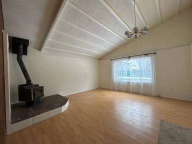 Main picture of 325 Bain Ln