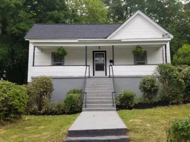 Main picture of 807 W Hampton St
