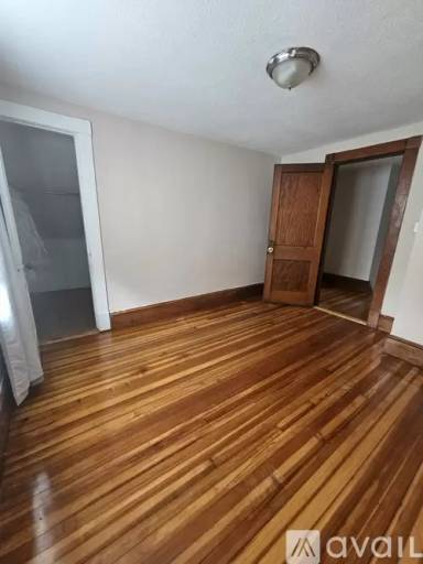 Main picture of 116 Hampden St