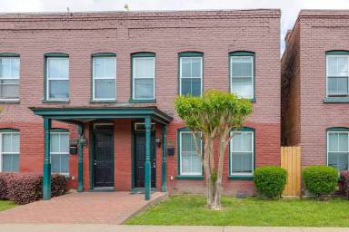 Main picture of 1800 - 1802 Parkwood Ave