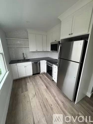 Main picture of 209 West Ave