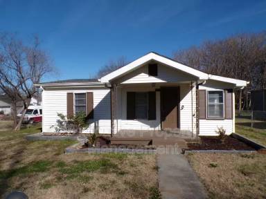 Main picture of 1715 16th Way N