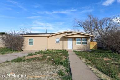 Main picture of 719 Ruby Dr