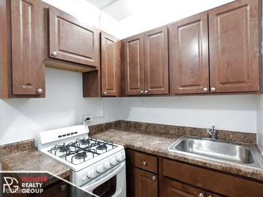 Main picture of 5417 Kenmore Apartments