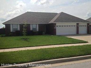 Main picture of 642 N Maplewood Hills Rd