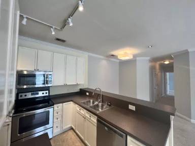 Main picture of 606 S Elgin Ct