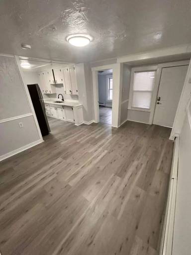 Main picture of 105 Cross St